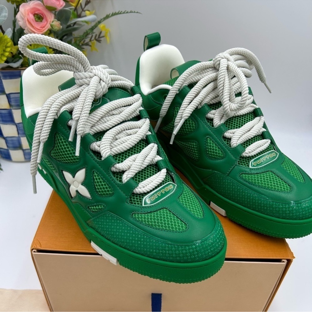 Men’s Louis Vuitton green skate sneakers size 10 fits 12 US made in Italy